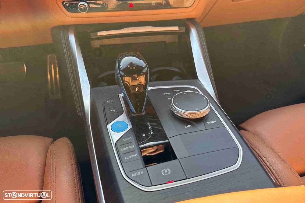 BMW i4 eDrive40 Desportiva M - 9