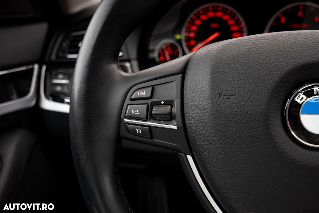 BMW Seria 5 520d - 31
