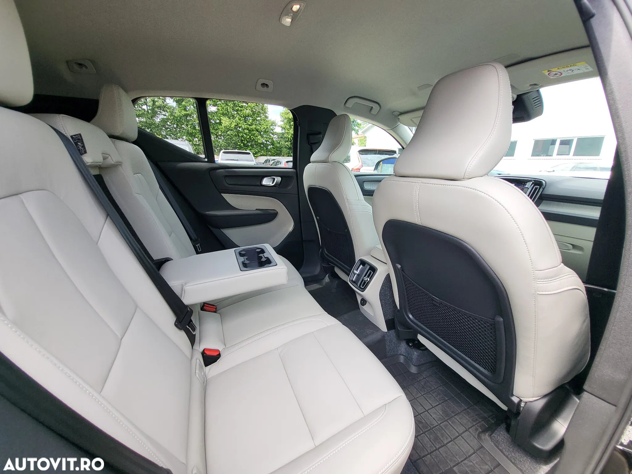 Volvo XC 40 B3 AT FWD MHEV Plus Dark - 21