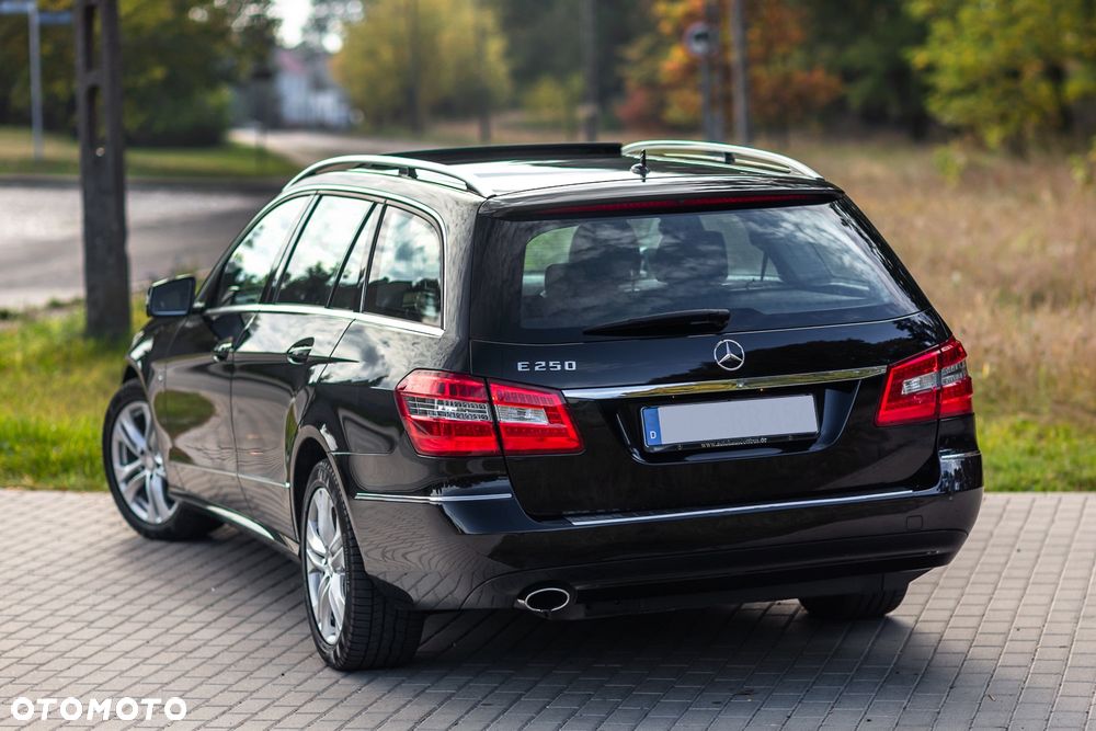 Mercedes-Benz Klasa E 250 BlueEFFICIENCY 7G-TRONIC Avantgarde - 13