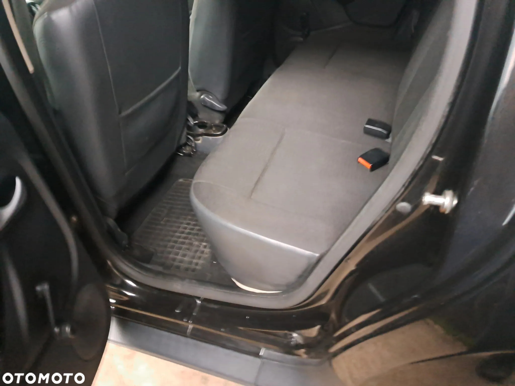 Dacia Duster 1.6 Ambiance - 12