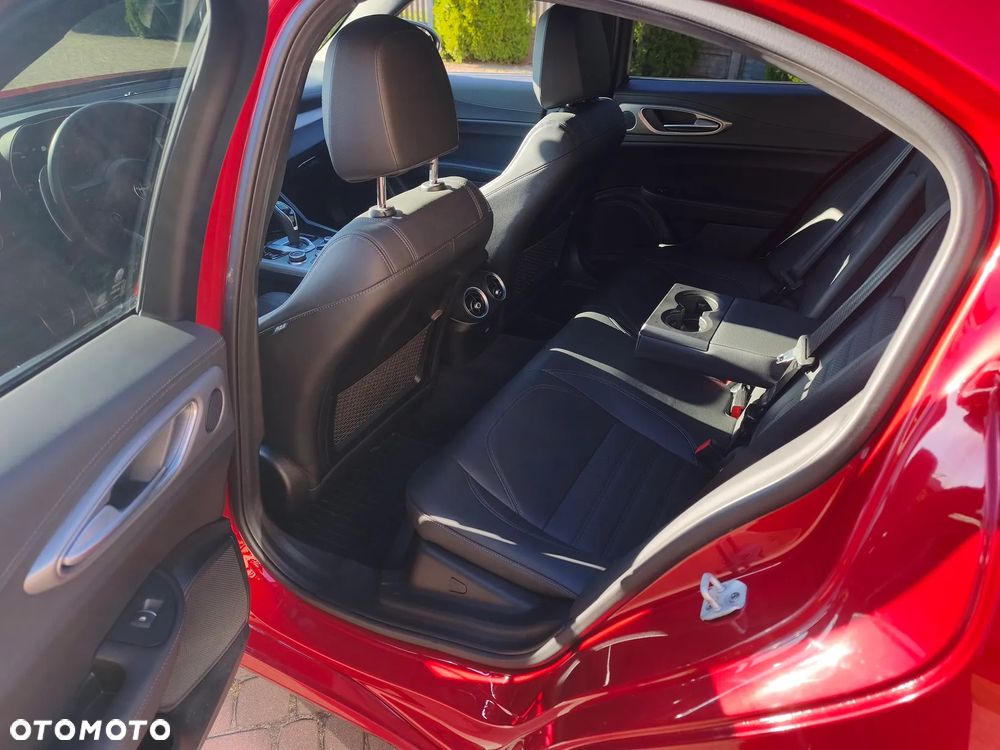Alfa Romeo Giulia 2.0 Turbo Veloce Q4 - 36