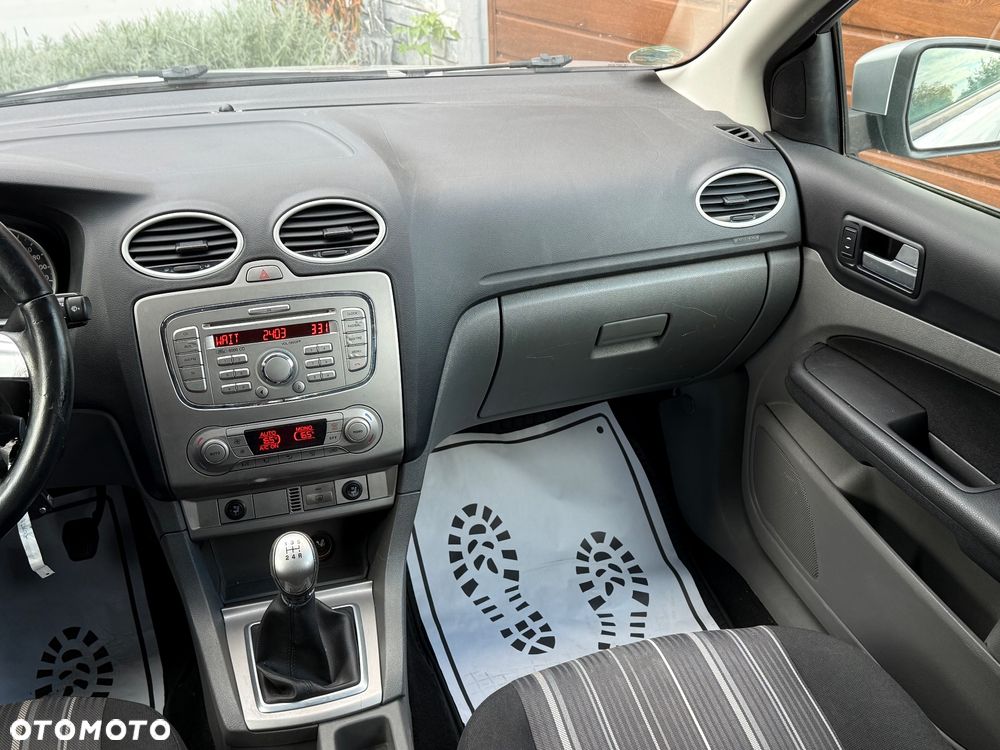Ford Focus 1.6 16V Titanium - 7