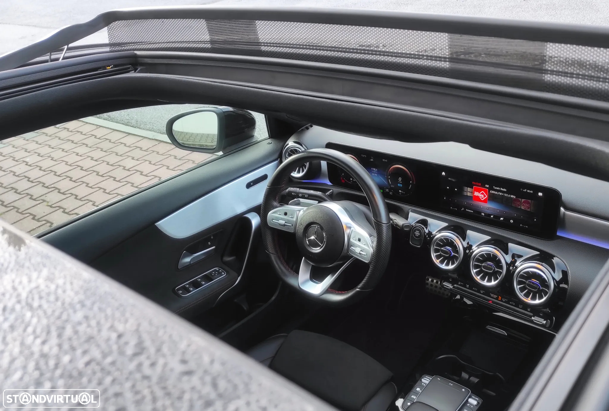 Mercedes-Benz A 250 e AMG Line - 5