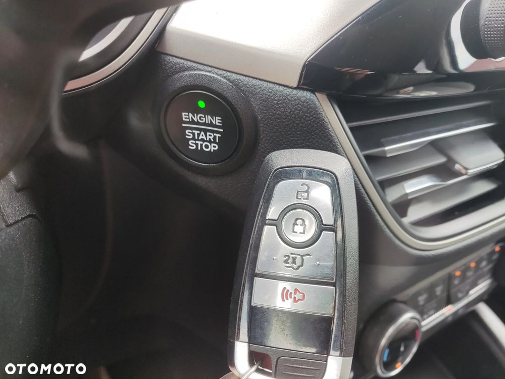 Ford Kuga - 19