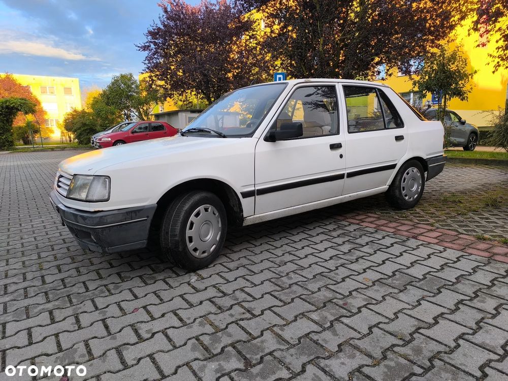 Peugeot 309 - 1