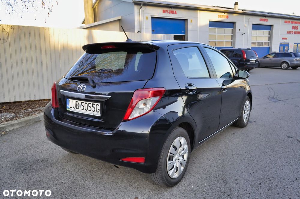 Toyota Yaris - 4