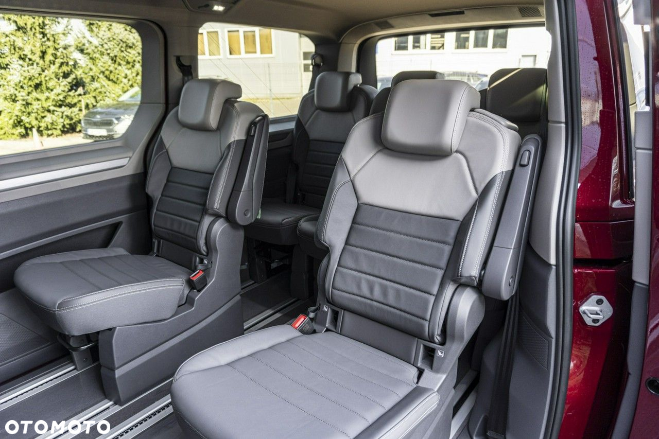 Volkswagen Multivan - 17