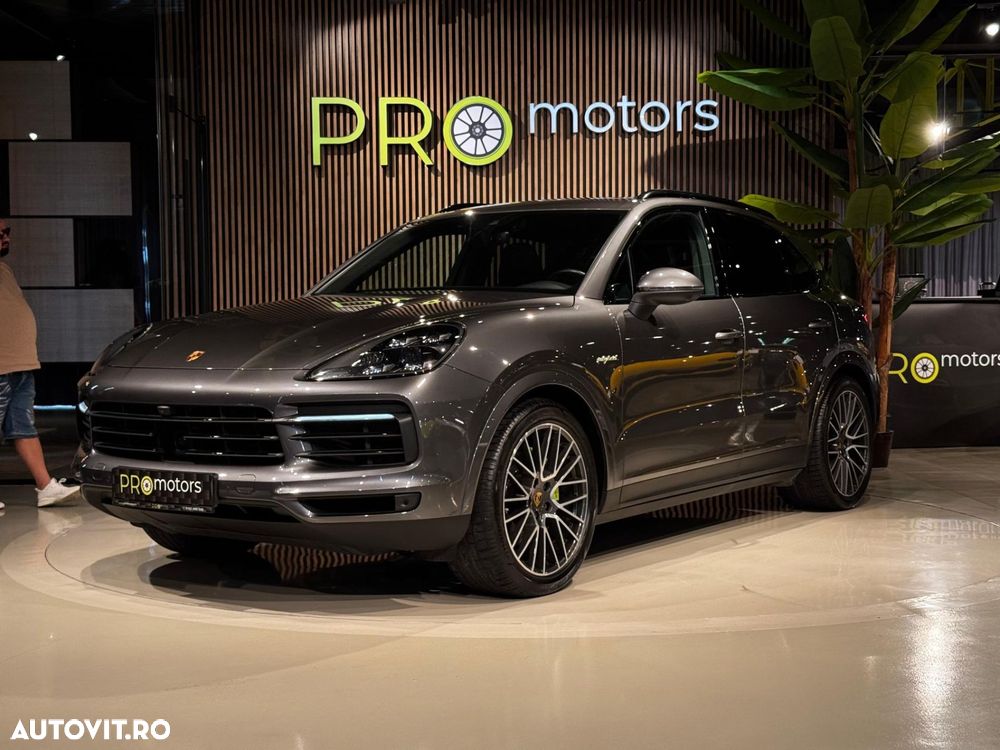 Porsche Cayenne - 2