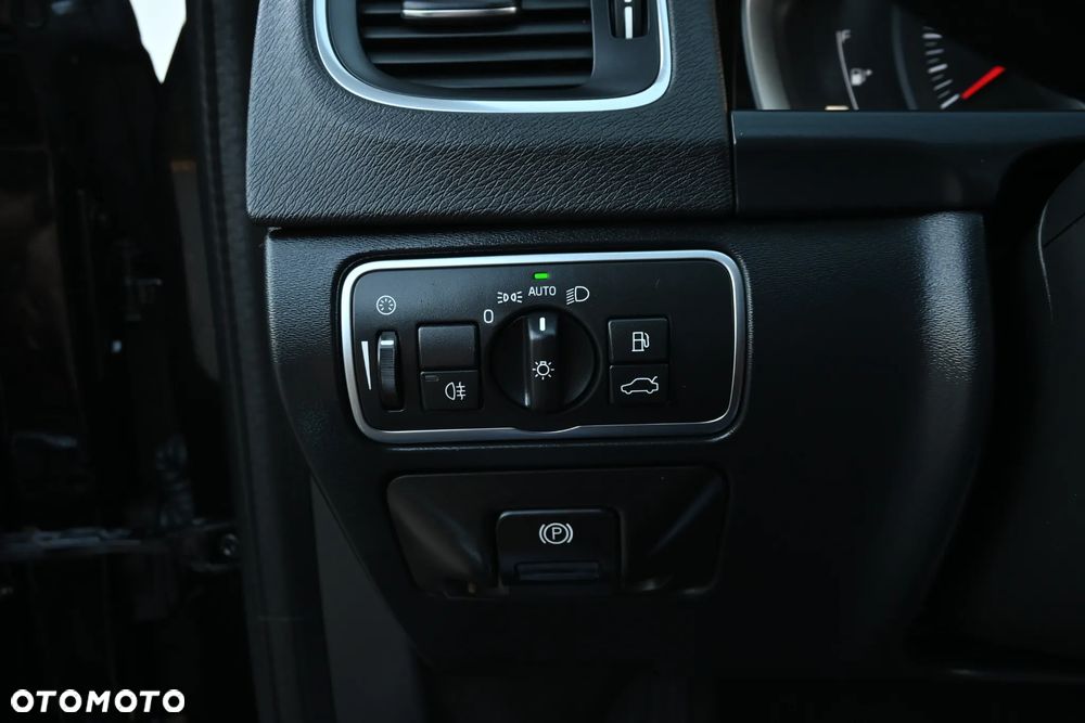 Volvo V60 D3 Geartronic Momentum - 21