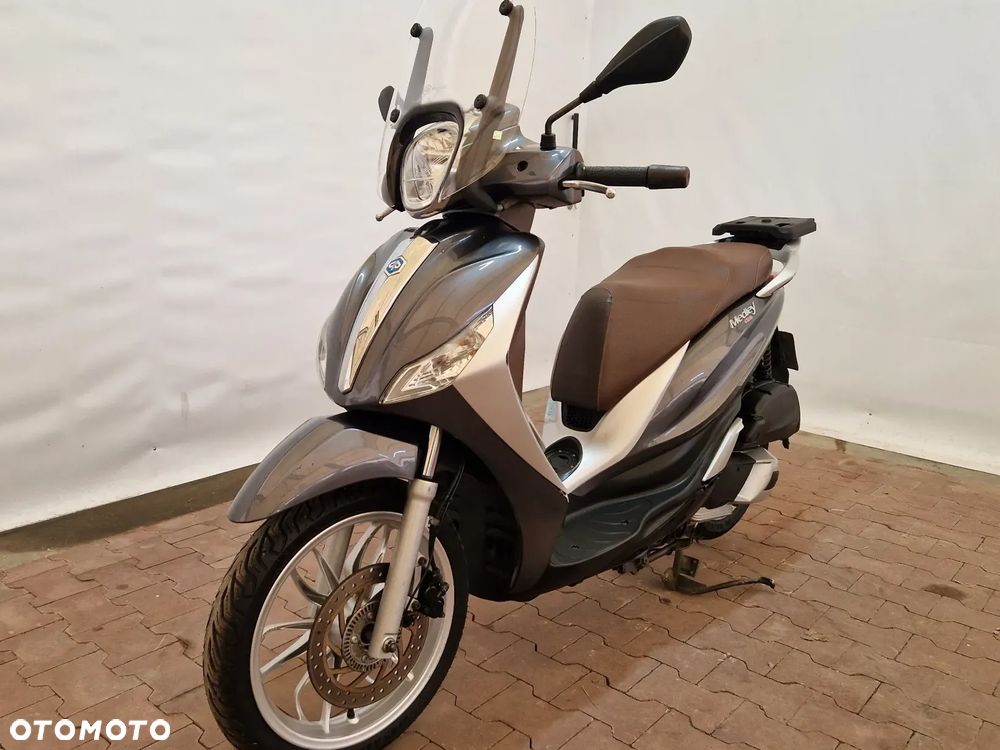 Piaggio Medley - 1