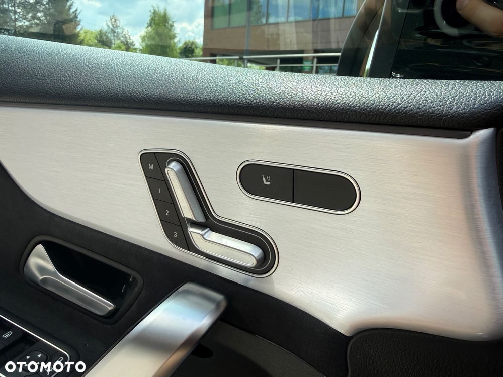 Mercedes-Benz Klasa A AMG 35 4Matic AMG Speedshift DCT 7G - 11