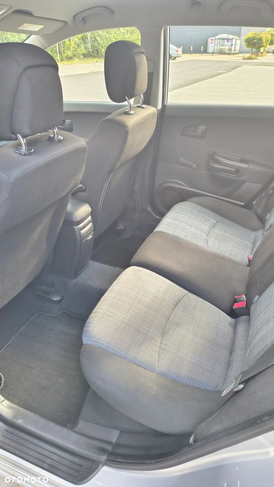 Kia Ceed 1.4 L - 6