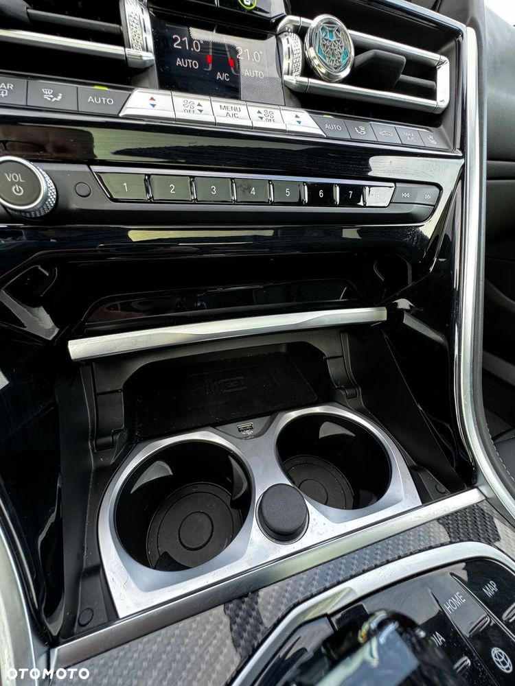 BMW Seria 8 - 21