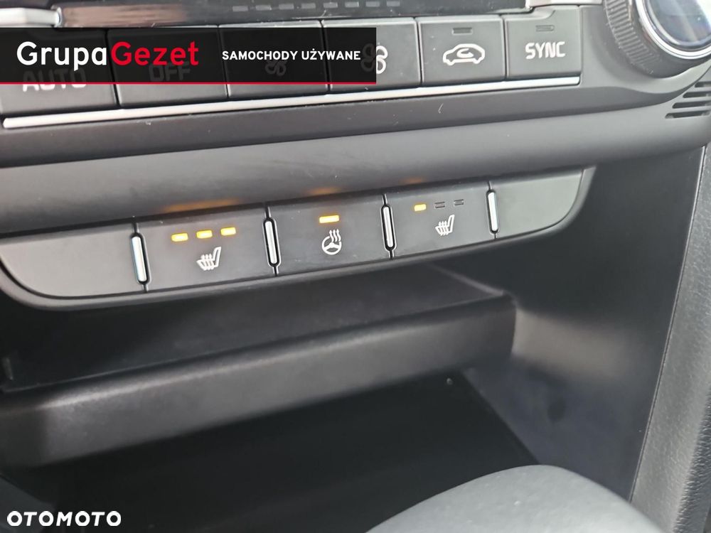 Kia Ceed - 25