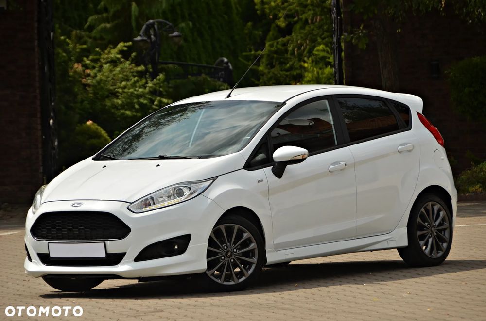 Ford Fiesta 1.5 TDCi ST&St Titanium - 13