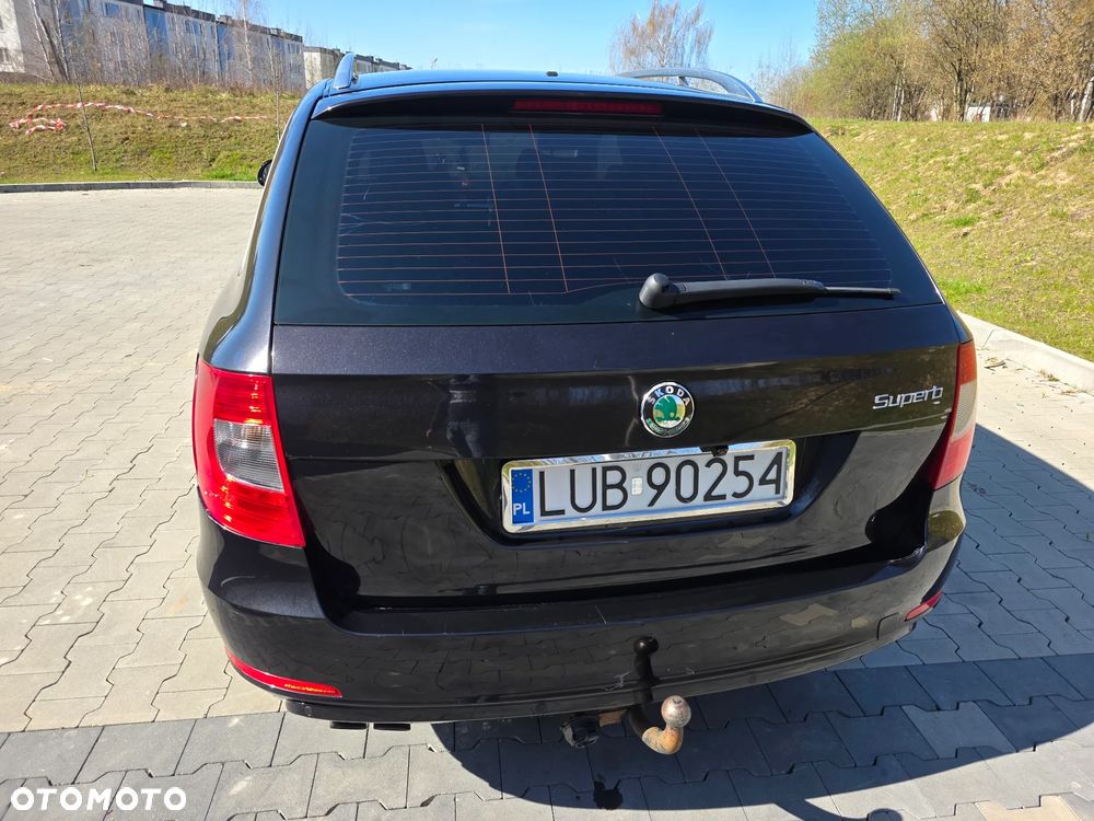 Skoda Superb 2.0 TDI Elegance DSG - 8