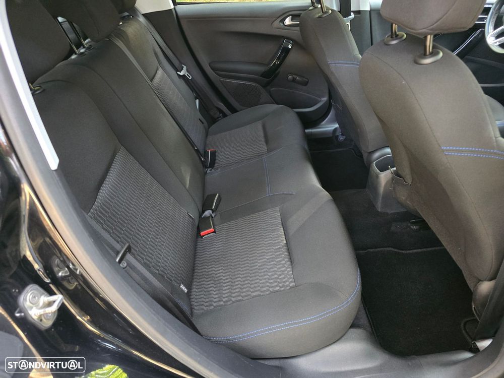 Peugeot 208 1.2 PureTech Active - 24