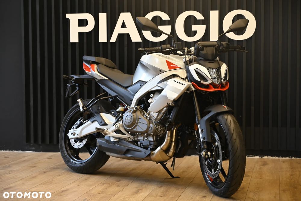 Aprilia Tuono - 1