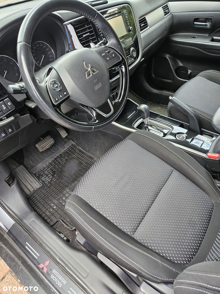 Mitsubishi Outlander 2.0 Intense Comfort 4WD CVT - 3