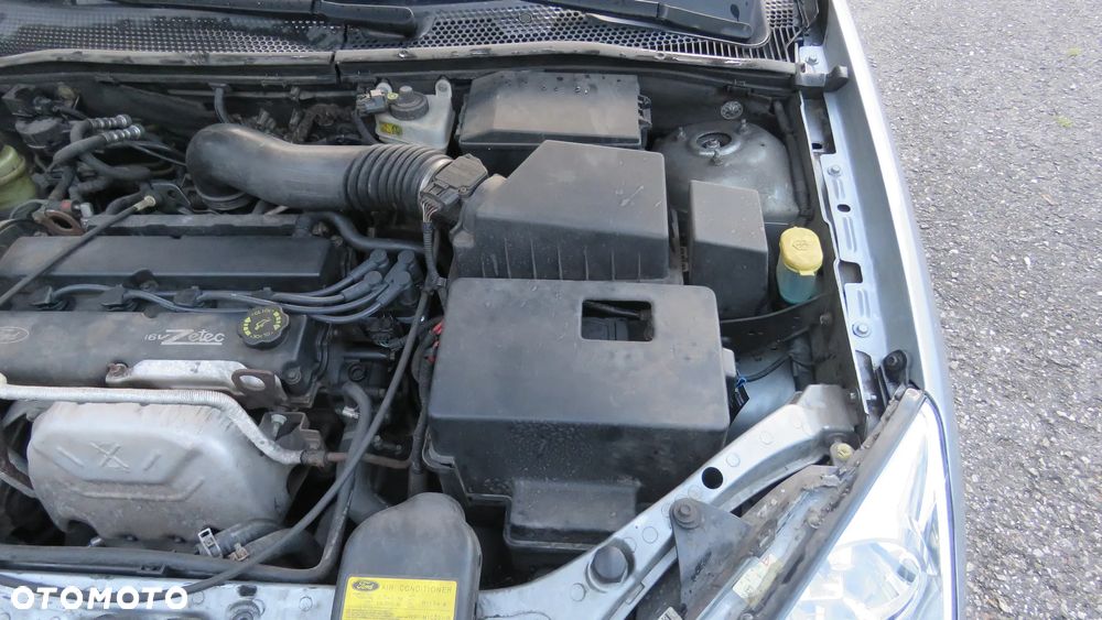 Ford Focus 1.8 Trend - 4