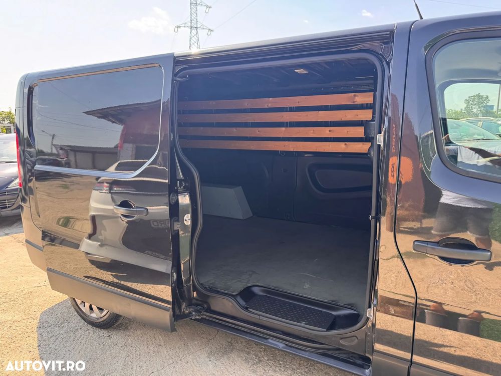 Renault Trafic - 15