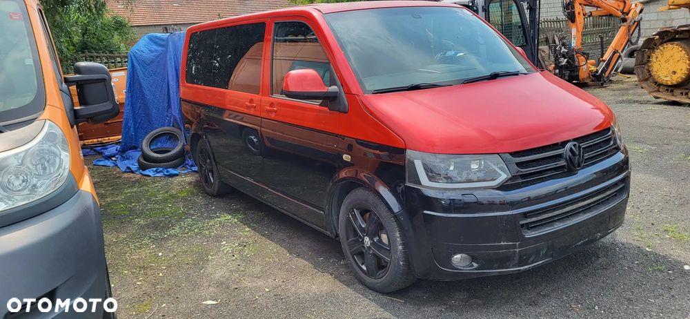 Volkswagen Caravelle - 3
