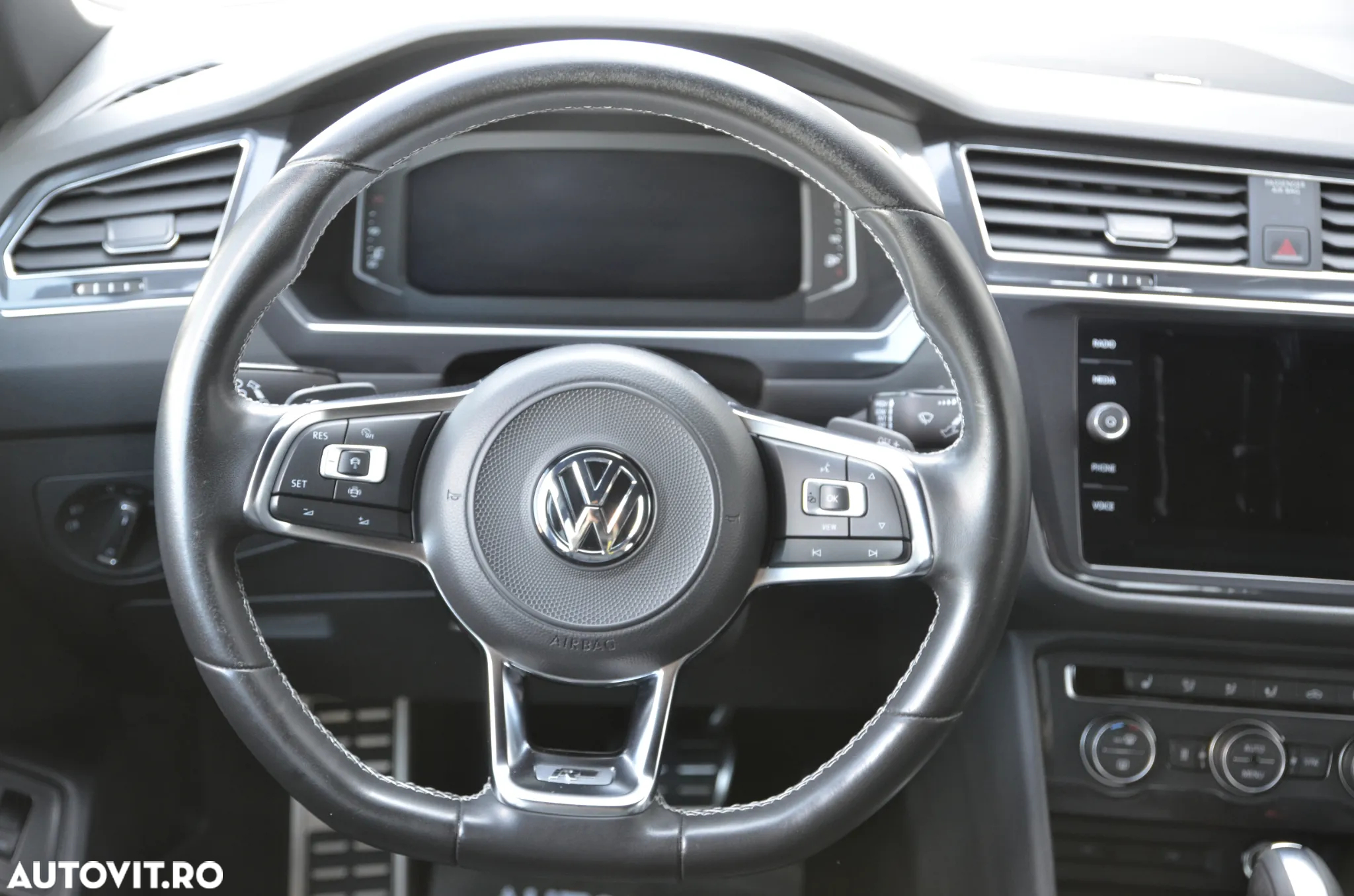 Volkswagen Tiguan Allspace 2.0 TDI SCR 4Motion DSG R-Line - 13