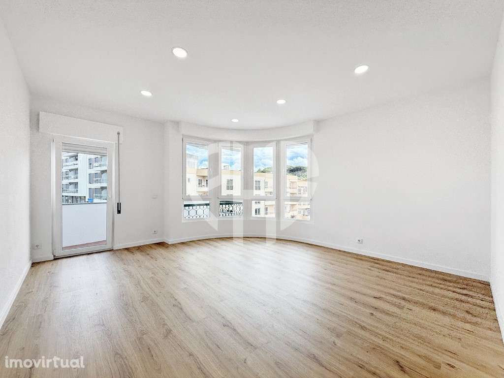 Apartamento T2 // Renovado - Santana / Sesimbra - Grande imagem: 3/18