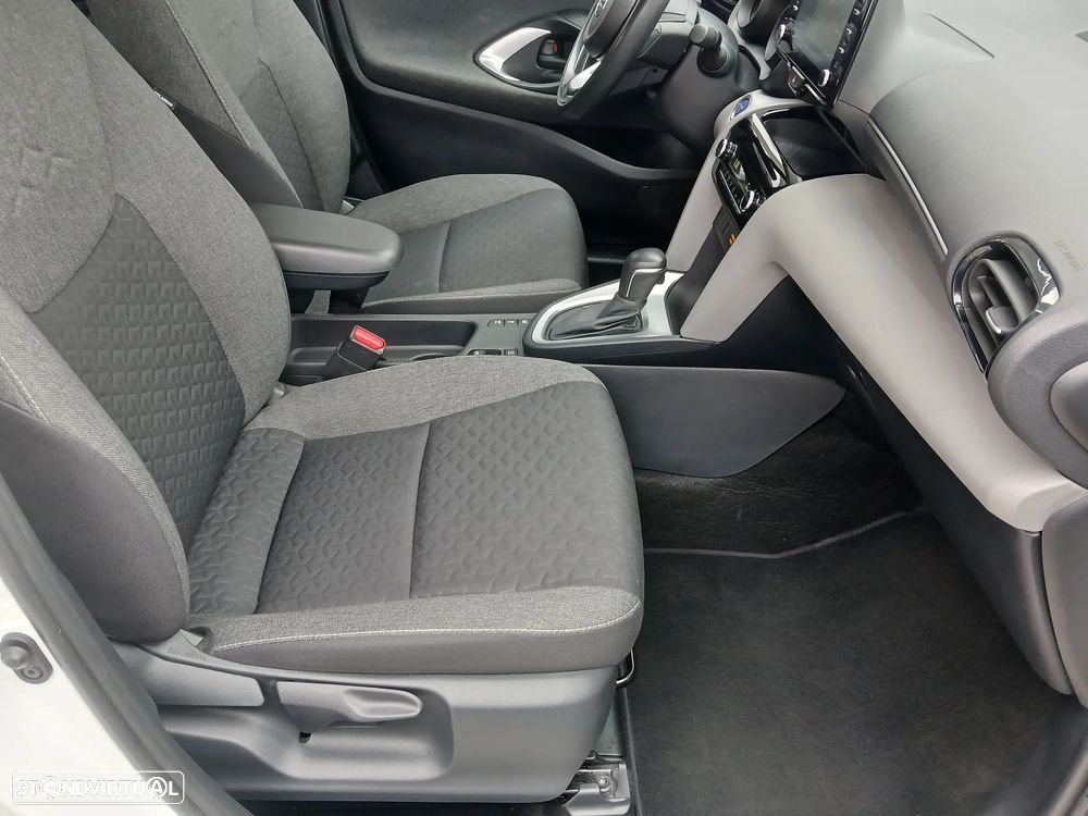 Toyota Yaris Cross 1.5 HDF Comfort Plus - 22