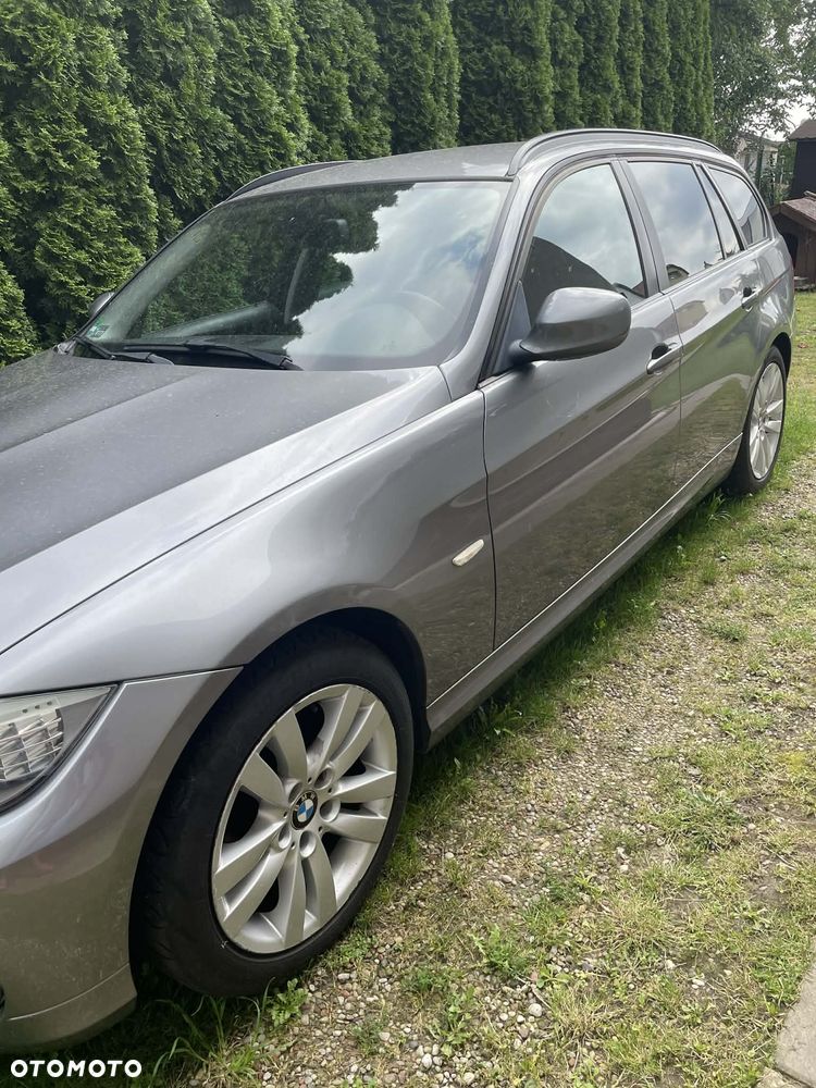 BMW Seria 3 318d DPF - 4