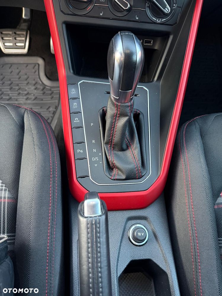 Volkswagen Polo - 14