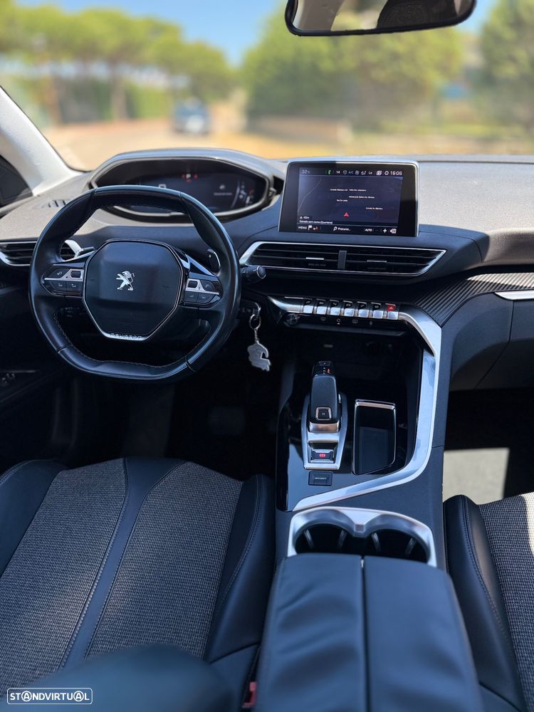 Peugeot 5008 1.5 BlueHDi Allure EAT8 - 9
