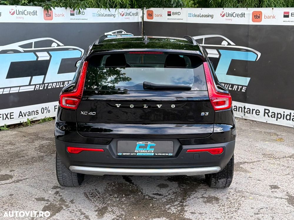 Volvo XC 40 B3 AT FWD MHEV Core - 38