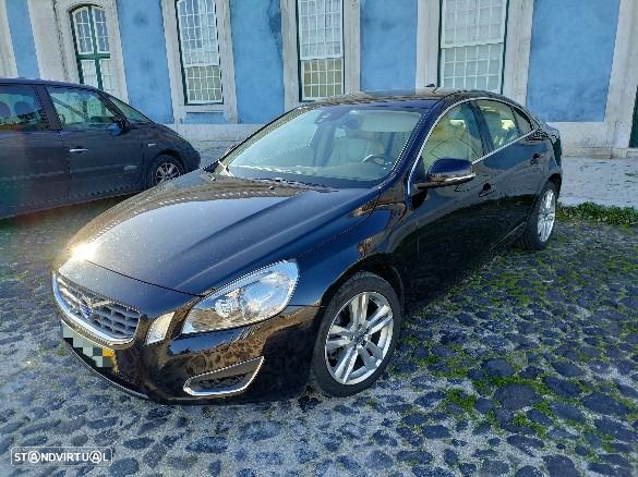 Volvo S60 2011 photo 2