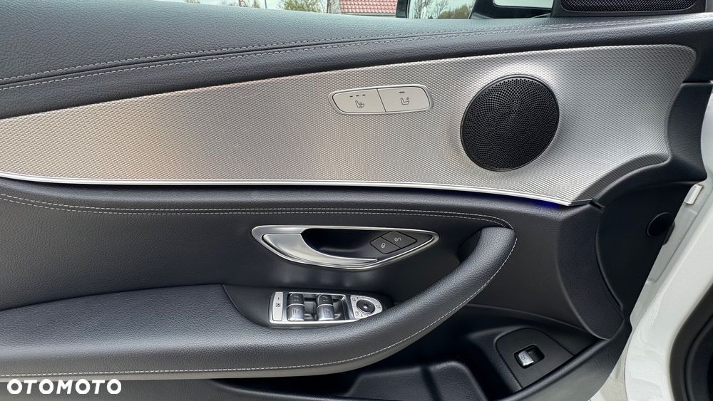 Mercedes-Benz Klasa E 220 d 9G-TRONIC - 17