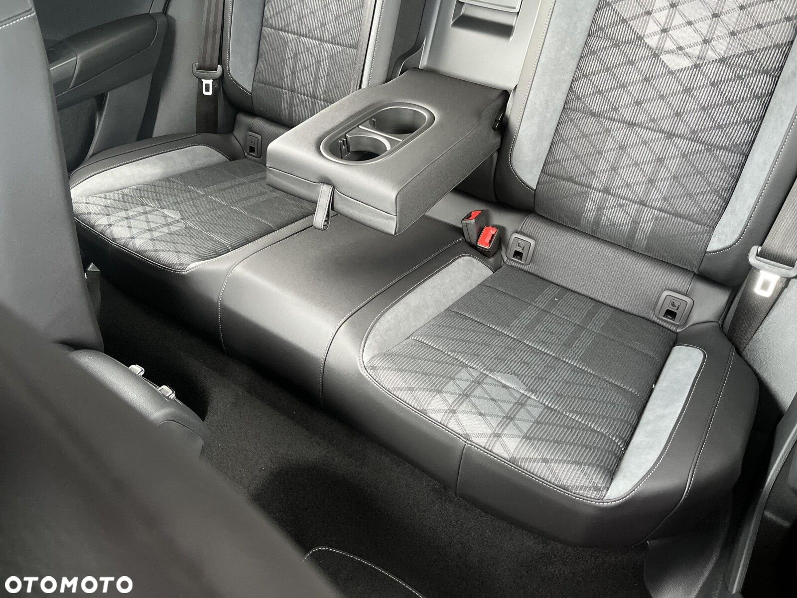 Volkswagen T-Roc - 29