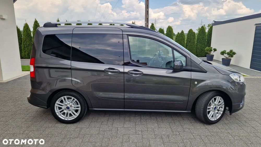Ford Tourneo Courier 1.0 EcoBoost S&S Titanium - 30