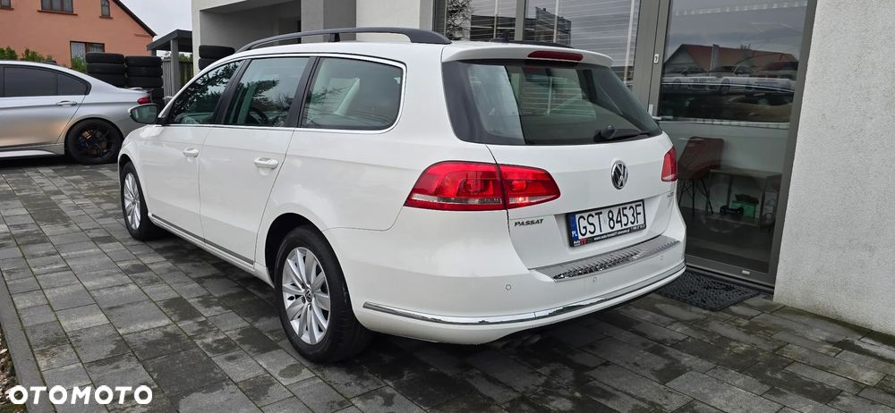 Volkswagen Passat 2.0 TDI Comfortline - 14