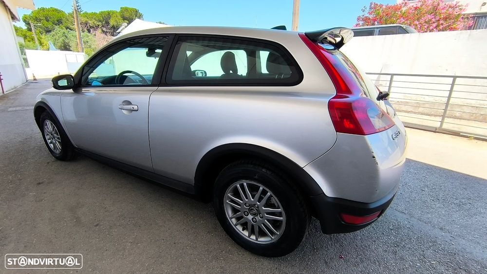 Volvo C30 1.6 D Drive Momentum - 32