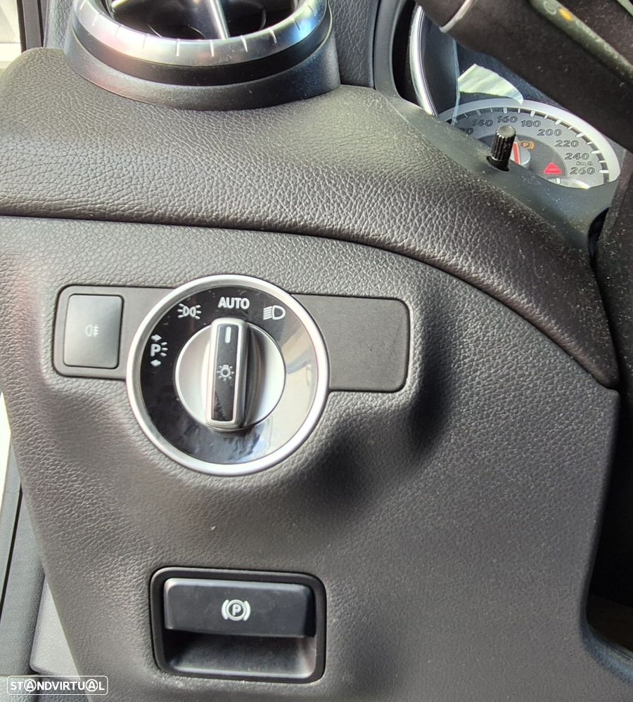 Mercedes-Benz CLA 220 CDI AMG Line Aut. - 26