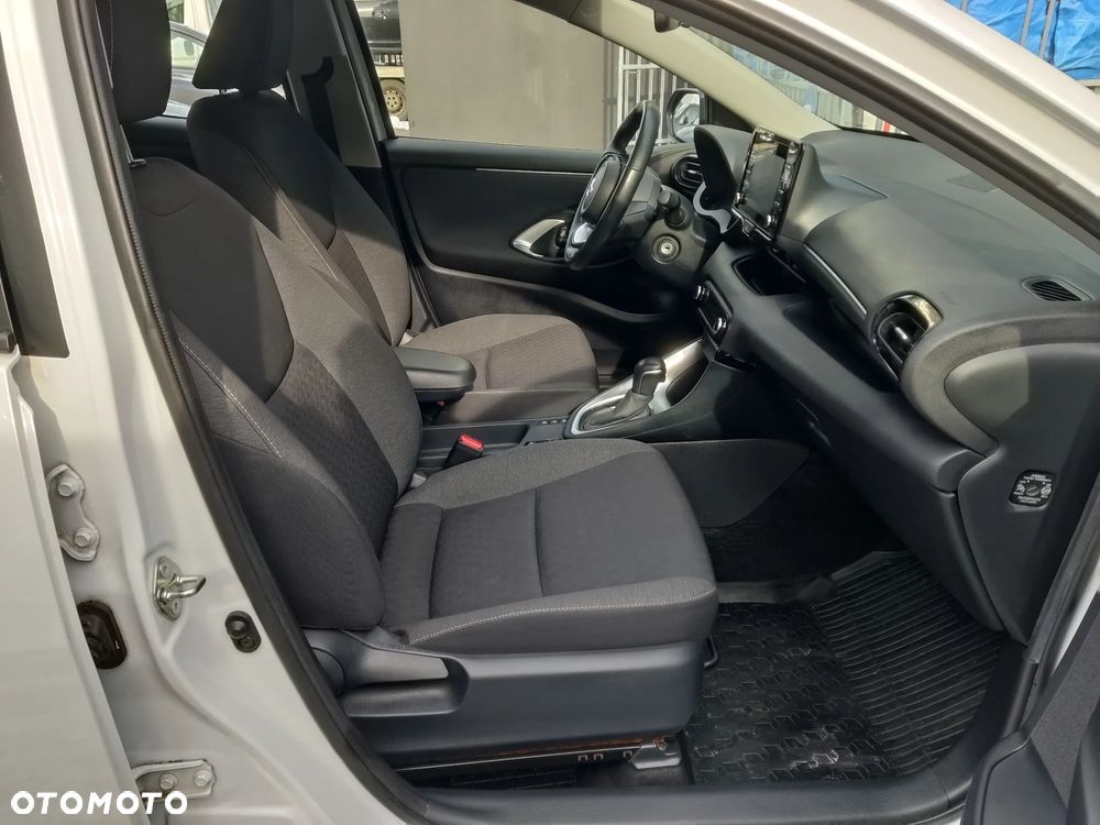 Mazda 2 Hybrid - 27