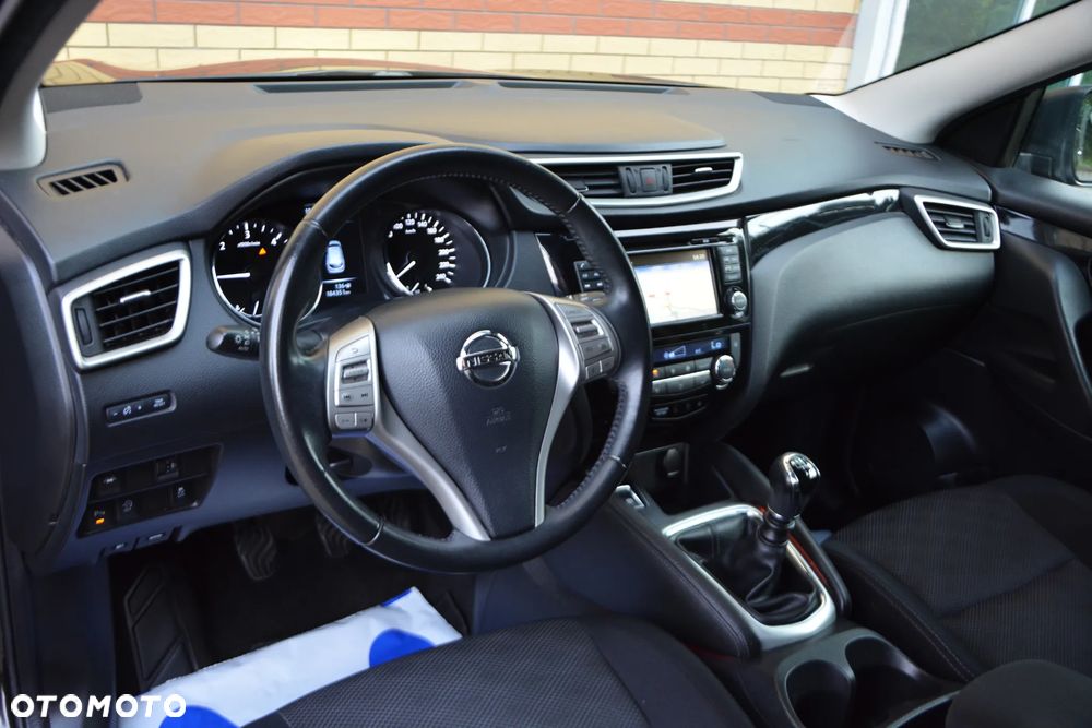 Nissan Qashqai 1.5 dCi DPF acenta - 24