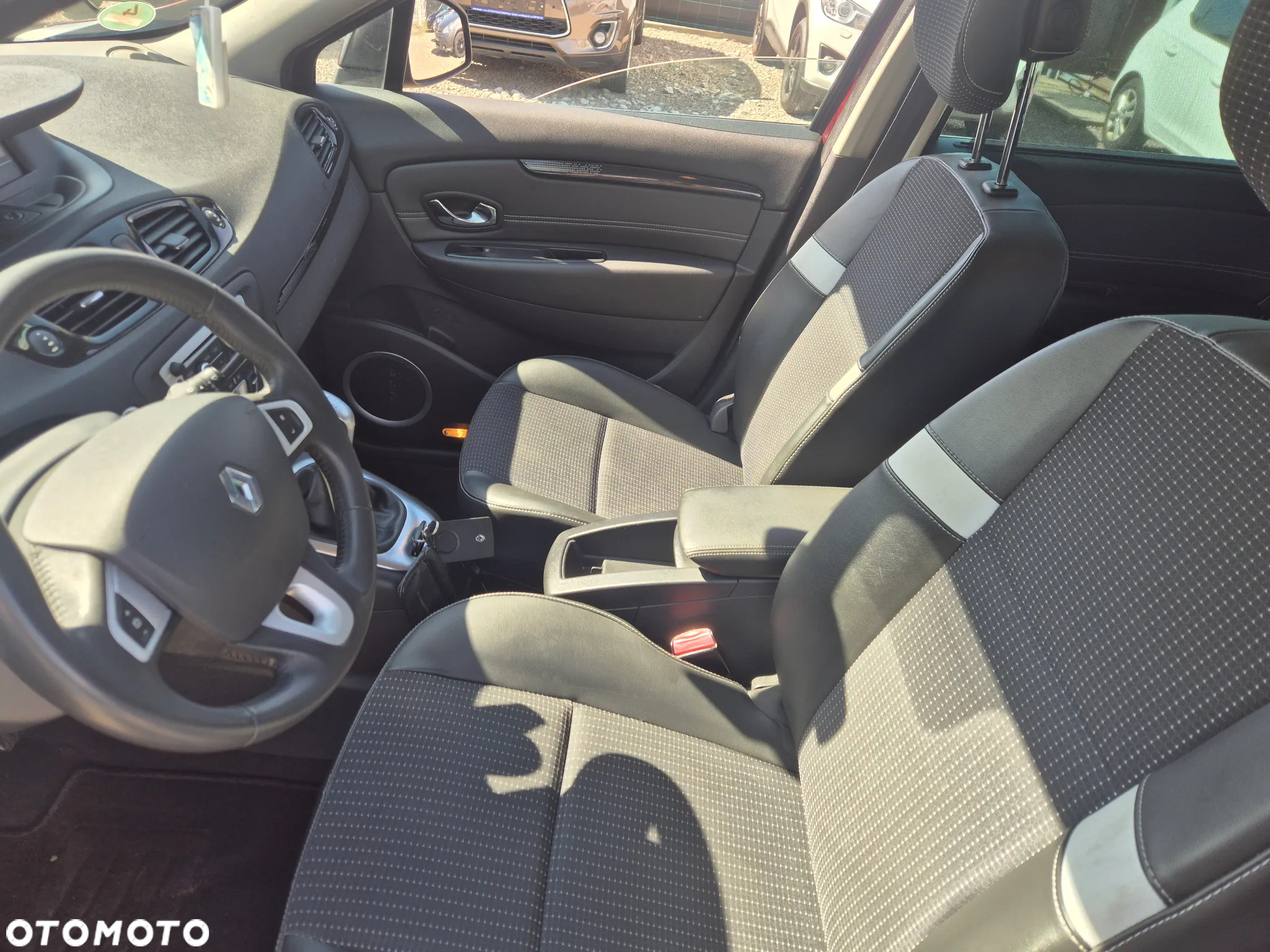 Renault Scenic - 10