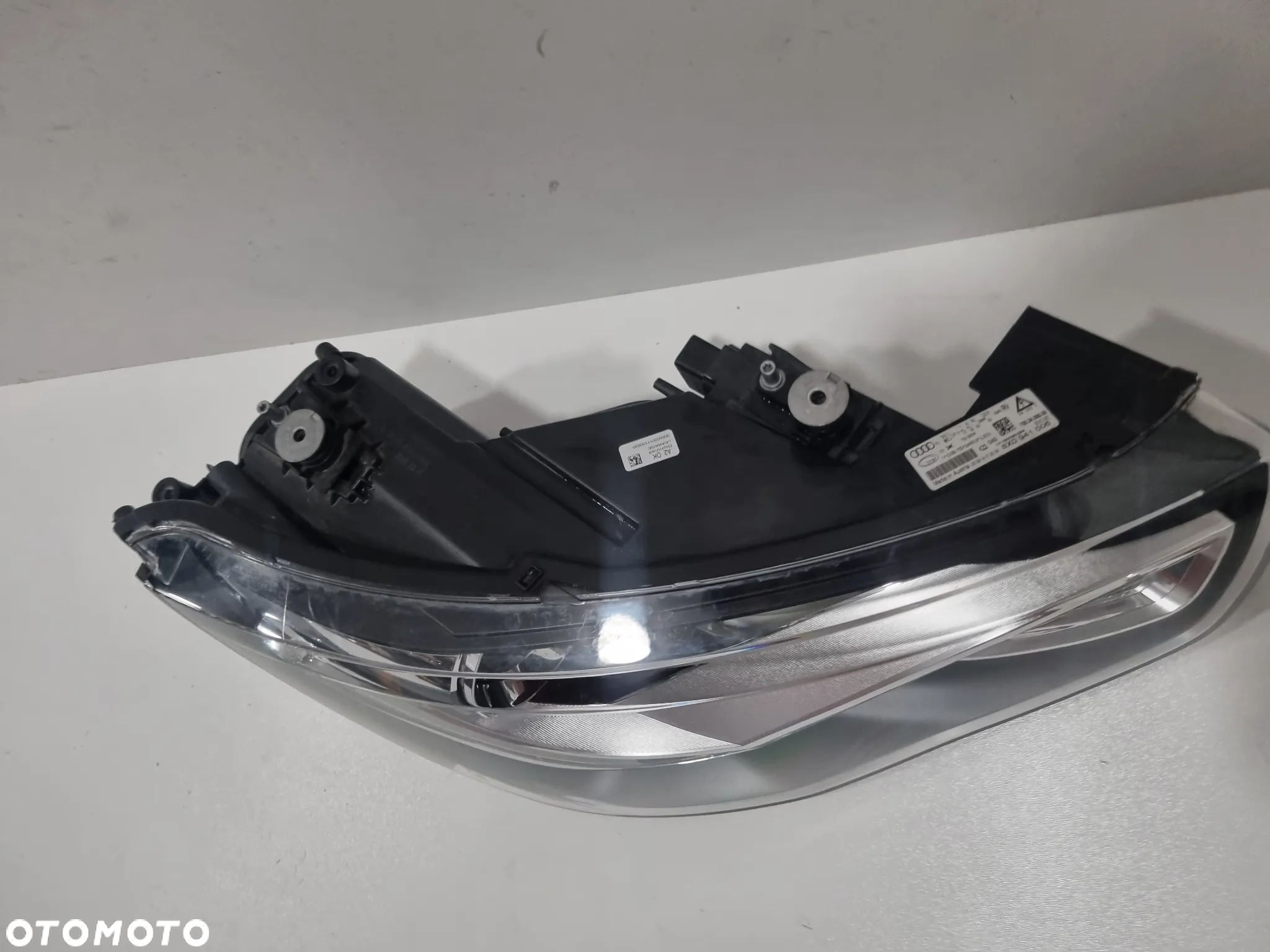 Lampa prawa Reflektor Audi A1 8X Xenon 8X0941006 - 6