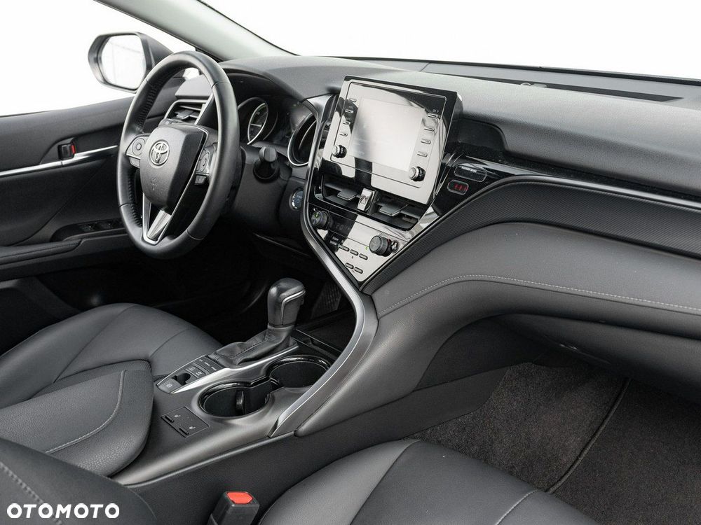 Toyota Camry - 31