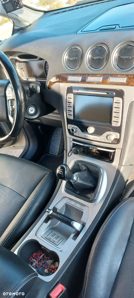 Ford Galaxy 2.2 TDCi Ghia - 20