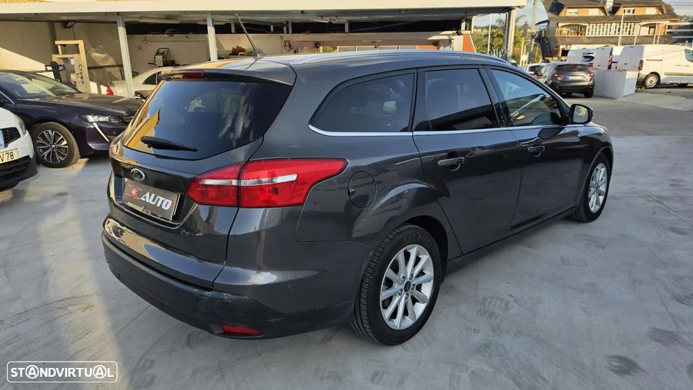 Ford Focus SW 1.5 TDCi EcoBlue Business - 4