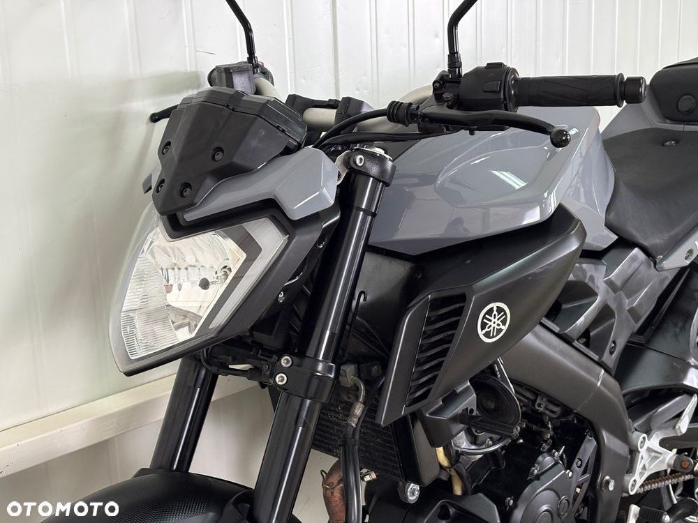 Yamaha MT - 12