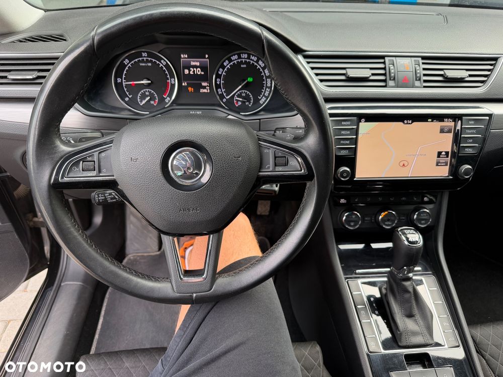 Skoda Superb 2.0 TDI 4x4 DSG Premium Edition - 3